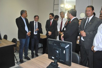 Deputados visitam nova sala do Interlegis na Assembleia Legislativa (2).jpg