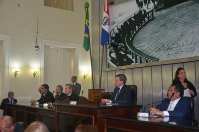 Formação da mesa durante Sessão Especial que debateu novas regras do Seguro-Defeso 2.jpg