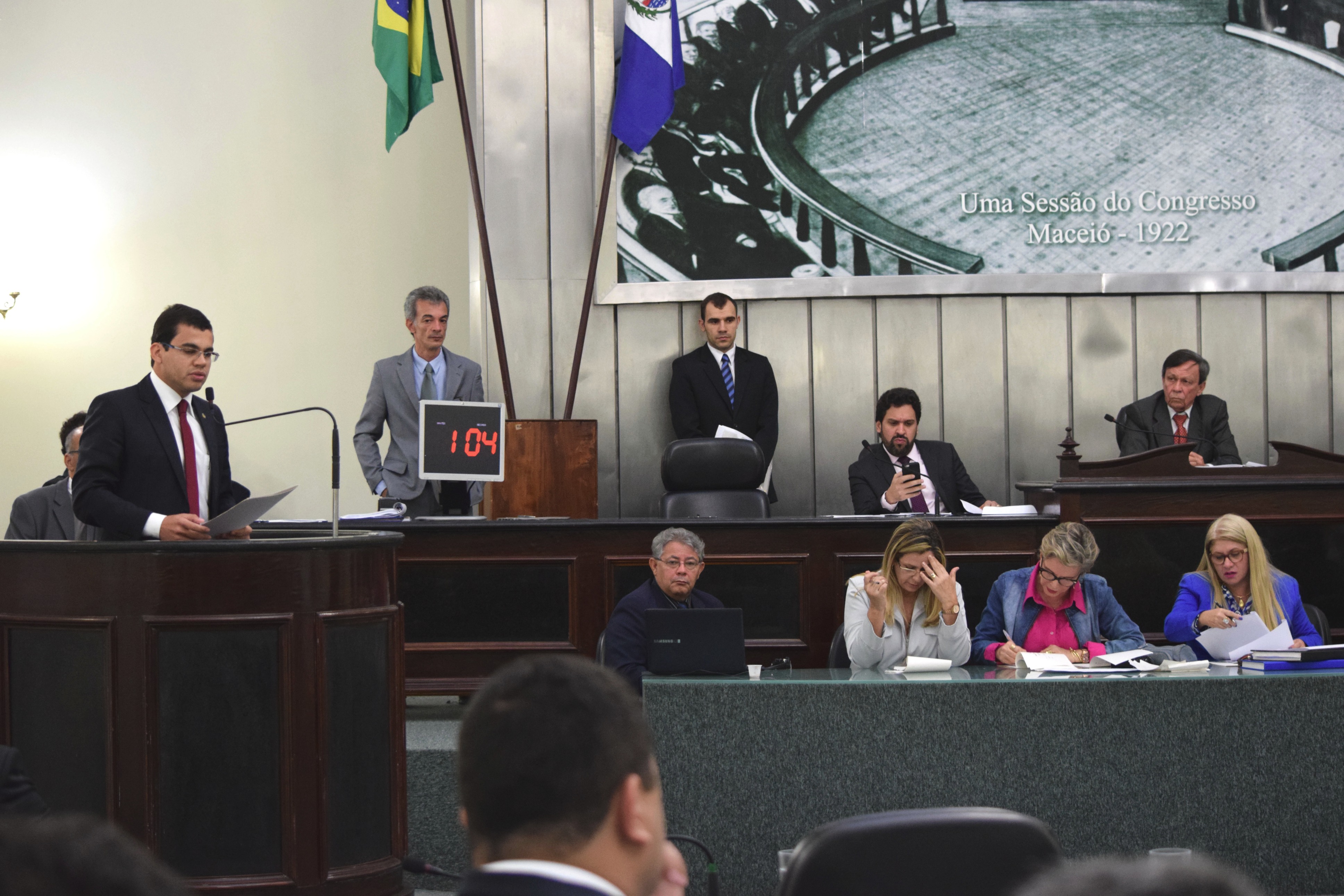 Gilvan Barros Filho anunciou a vinda do senador Aécio Neves.JPG