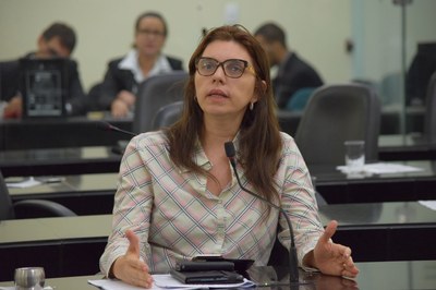 Deputada Jó Pereira em pedido de aparte.JPG