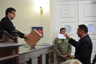 Deputado Marcos Barbosa votando.JPG