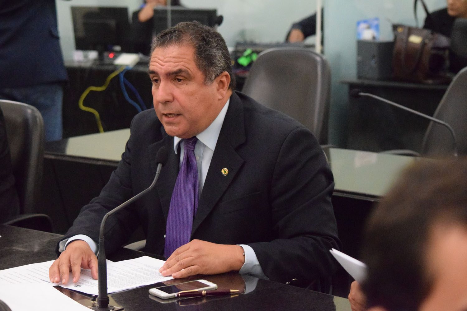 Deputado Inácio Loiola em pedido de aparte.JPG