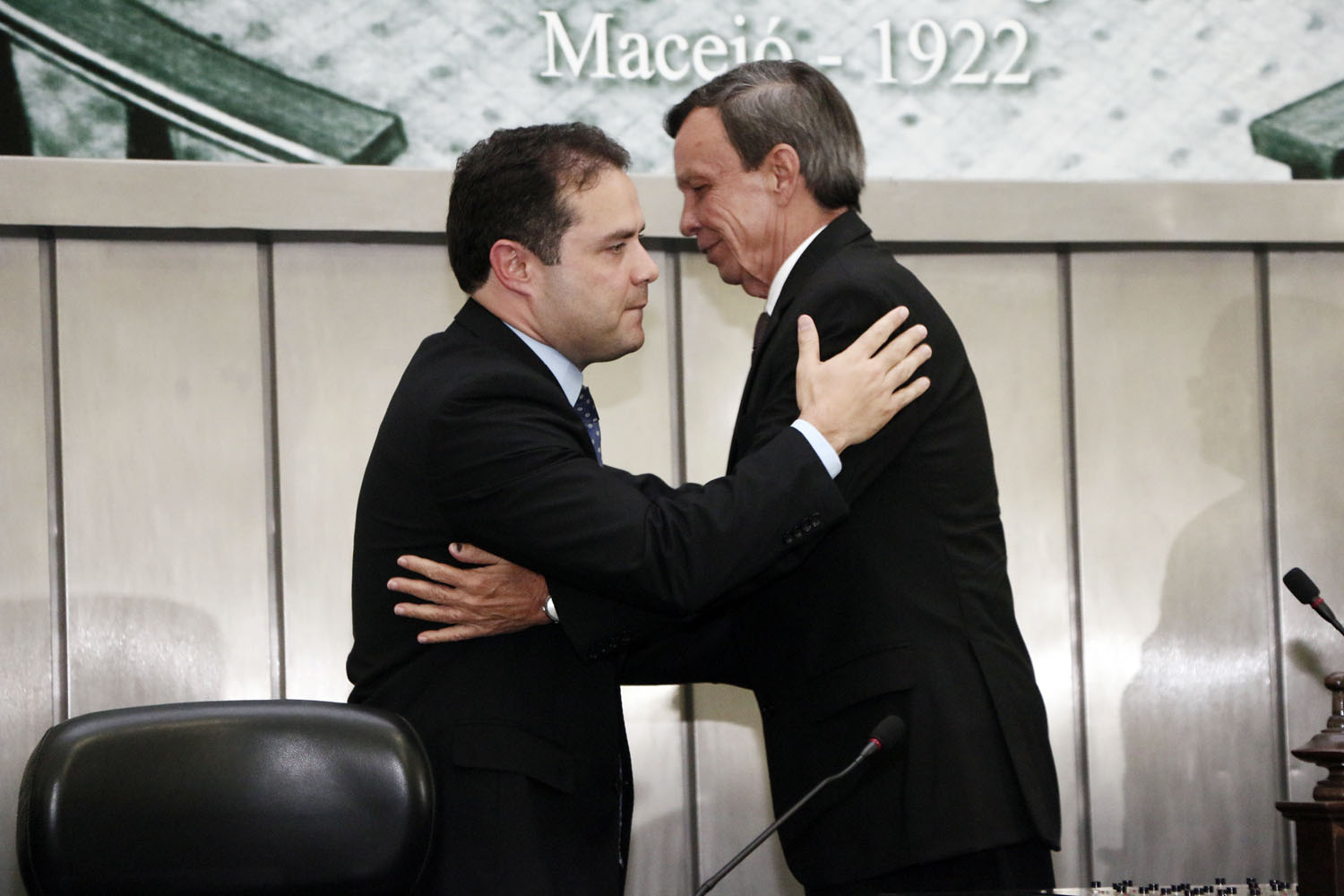 Presidente Luiz Dantas e governador Renan Filho durante abertura dos trabalhos da Assembleia.jpg