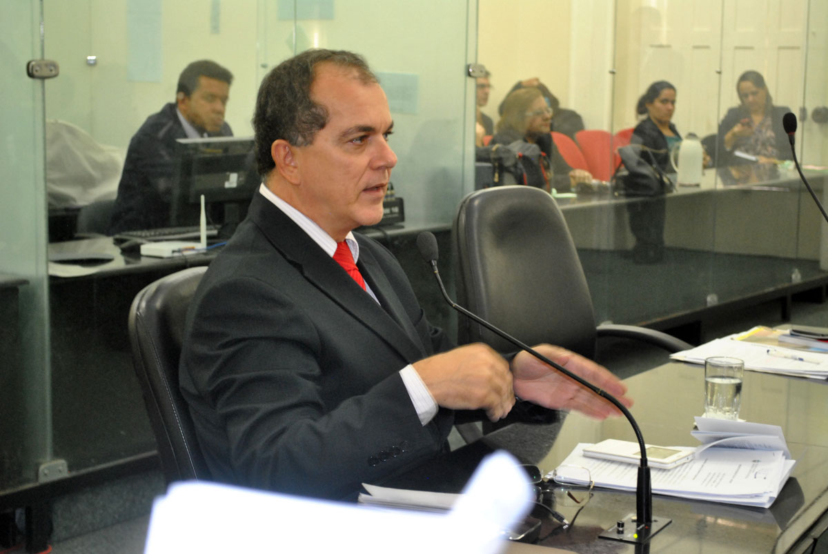 1º Vice-presidente Ronaldo Medeiros durante sessão nesta quarta-feira, 11.jpg