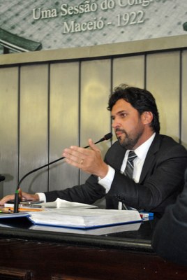 Deputado Isnaldo Bulhões durante sessão nesta quarta-feira, 11.jpg