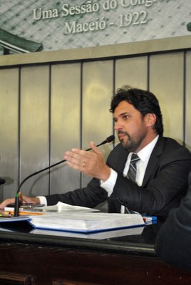 Deputado Isnaldo Bulhões durante sessão nesta quarta-feira, 11.jpg