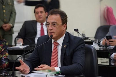 Deputado Galba Novaes.jpg