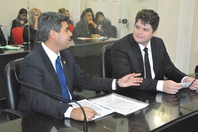 Deputados Carimbão Júnior e Davi Davino Filho.JPG