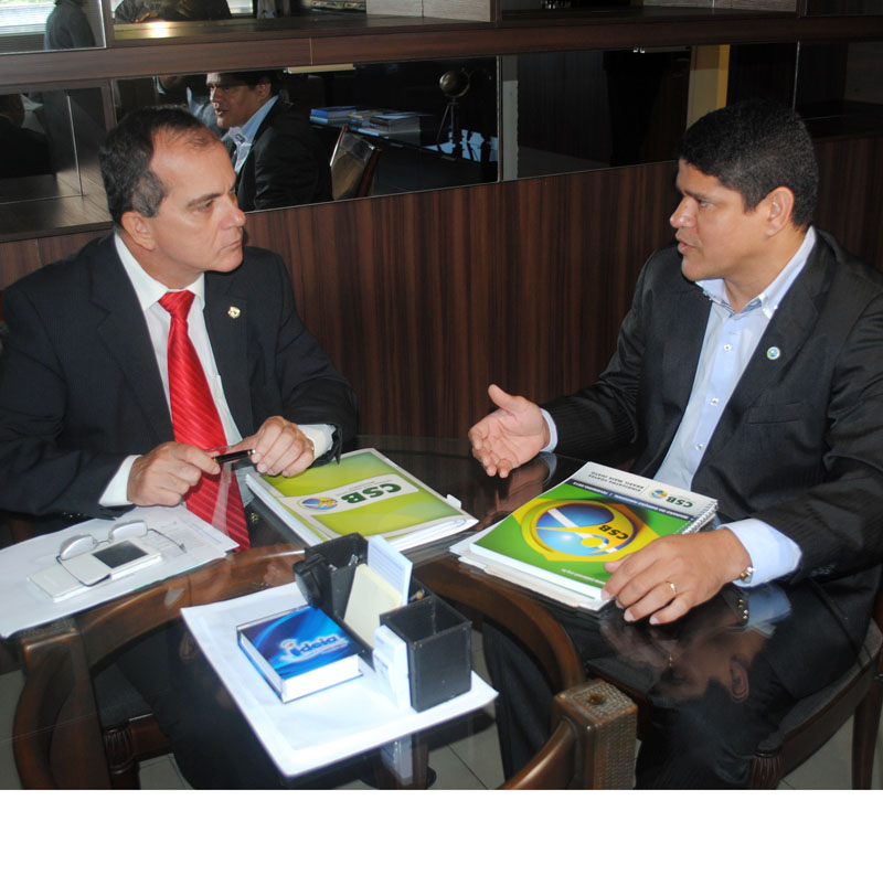Reunião deputado Ronaldo Medeiros com representante da Central Sindical Brasileira 2.jpg