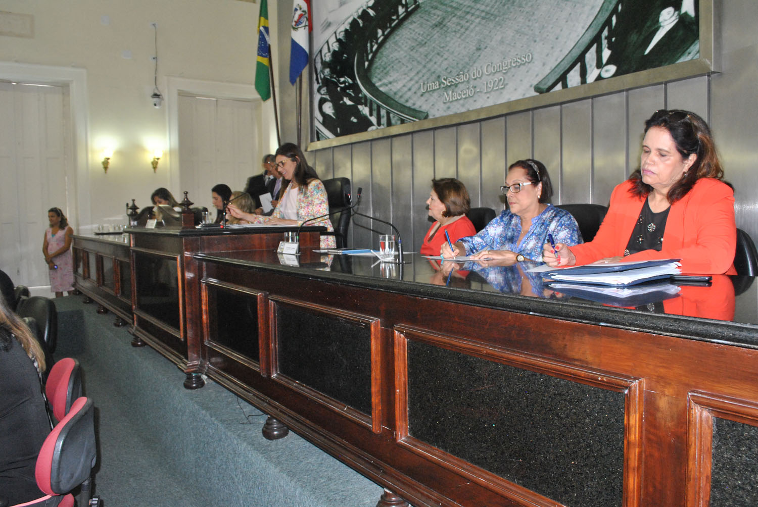Deputada Jó Pereira (DEM), propositora da sessão especial em comemoração ao Dia Internacional da Mulher 1.jpg
