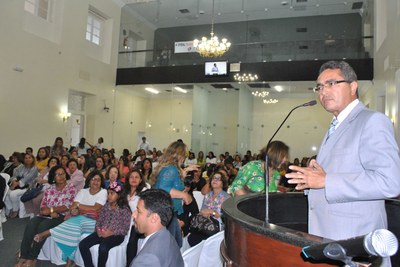 Deputado Francisco Tenório (PMN) durante sessão especial em comemoração ao Dia Internacional da Mulher.jpg