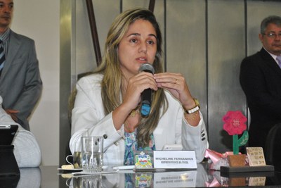 Representante da Uveal, Micheline Fernandes, durante sessão especial em comemoração ao Dia Internacional da Mulher.jpg