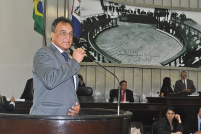 Deputado Galba Novaes (PRB) durante sessão ordinária.jpg