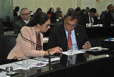 Deputada Jó Pereira e deputado Galba Novaes.jpg