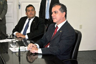 1º vice-presidente Ronaldo Medeiros durante sessão ordinária.jpg