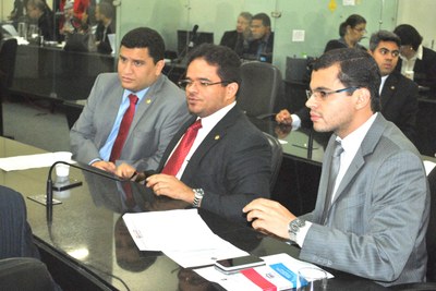 Em destaque, deputados Marquinhos Madeira, Marcelo Victor e Gilvan Barros Filho.JPG