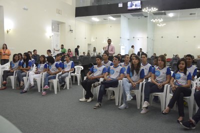 'Deputados estudantes' do projeto Parlamento Jovem visitam Assembleia Legislativa (4).jpg