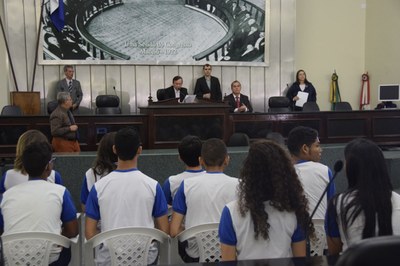 'Deputados estudantes' do projeto Parlamento Jovem visitam Assembleia Legislativa (5).jpg