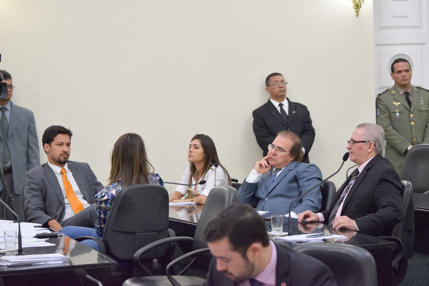 Deputados na sessão desta quarta-feira.JPG