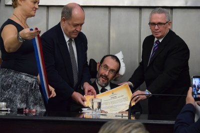 Assembleia homenageia jornalista Carlos Miranda com a Comenda Tobias Granja 3.jpg