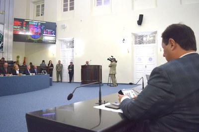 Deputados votaram, em segunda discussão, a PEC do voto aberto.JPG