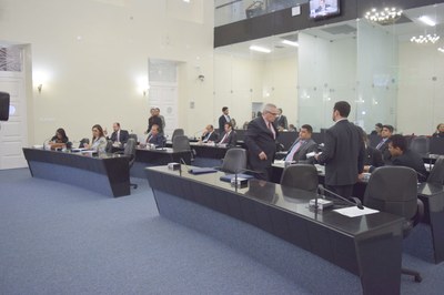 Deputados na sessão.JPG