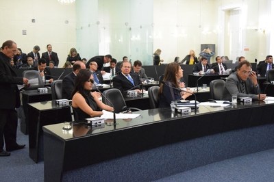 Sessão contou com a presença de 26 deputados.JPG