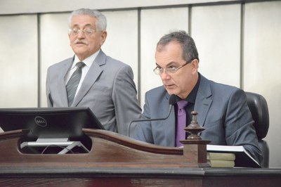 Deputado Ronaldo Medeiros presidiu a sessão desta quarta-feira.JPG