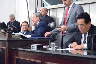 Mesa Diretora foi composta pelos deputados Marcelo Victor, Luiz Dantas e Severino Pessoa.JPG