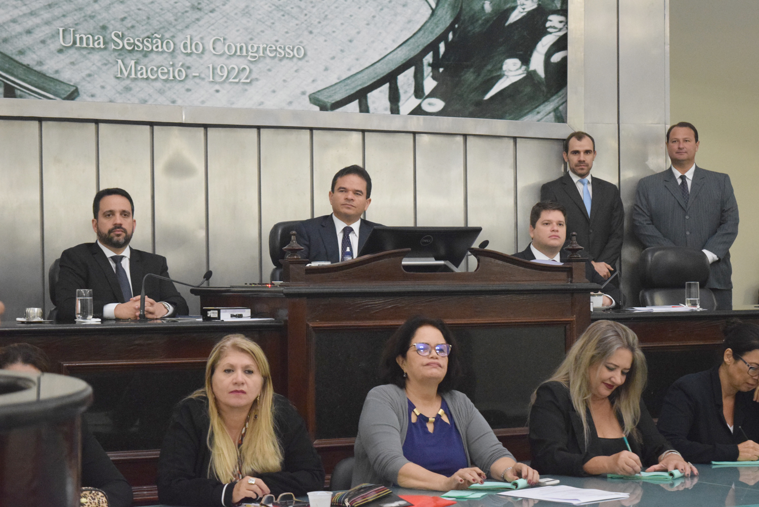 Mesa Diretora foi formada pelos deputados Marcelo Victor, Paulo Dantas e Davi Davino.JPG