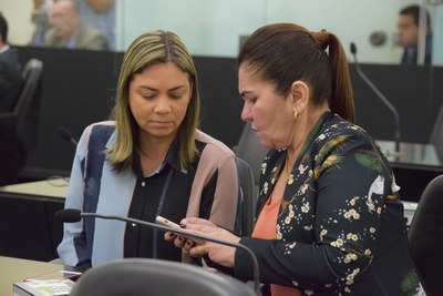 Deputada Angela Garrote e Flavia Cavalcante.JPG