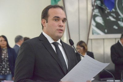 Deputado Davi Maia no plenário.JPG