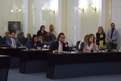 Sessão contou com a presença de 20 parlamentares.JPG