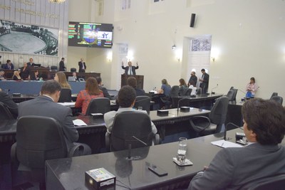 Sessão contou com a presença de 20 parlamentares.JPG