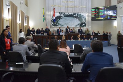 Sessão contou com a presença de 23 parlamentares.JPG