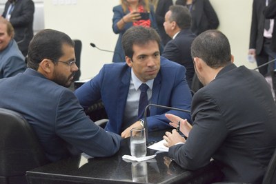 Deputados Gilvan Barros Filho, Yvan Beltrão e Bruno Toledo.JPG