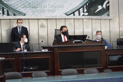 Mesa diretora desta quarta.JPG