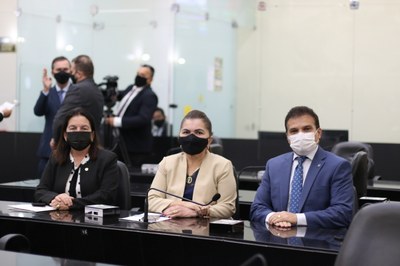 Fátima Canuto, Angela Garrote e Ricardo Nezinho.JPG