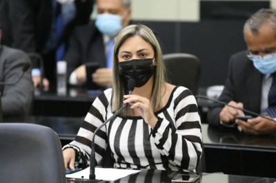 Flávia Cavalcante.jpeg