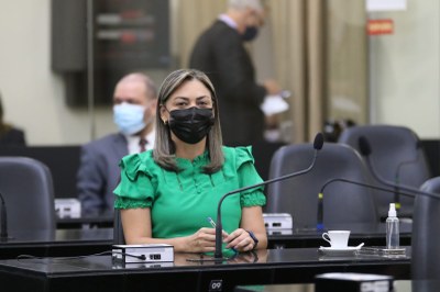 Flavia Cavalcante.jpeg