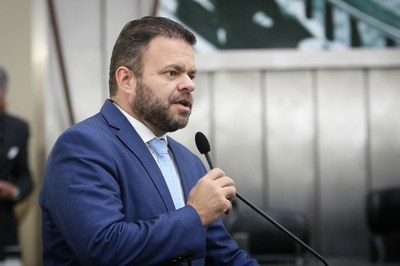 Leo Loureiro.jpeg