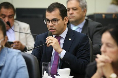 Gilvan Barros Filho.jpeg