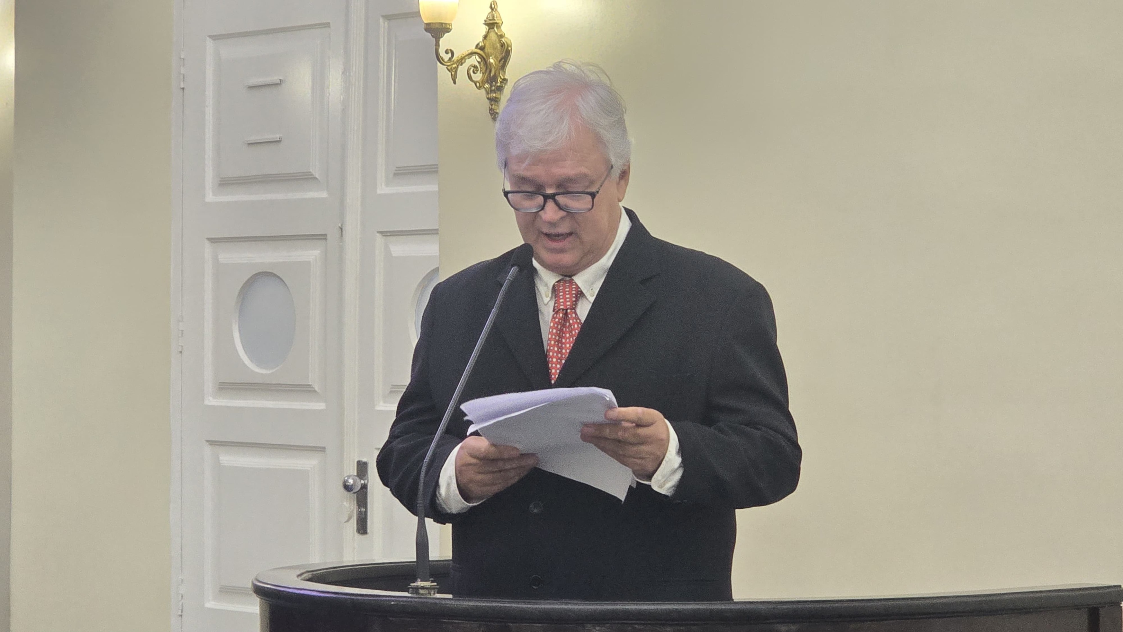 Sessão Solene - Comenda Dra. Zilda Arns - Charles Leahy (3).jpeg