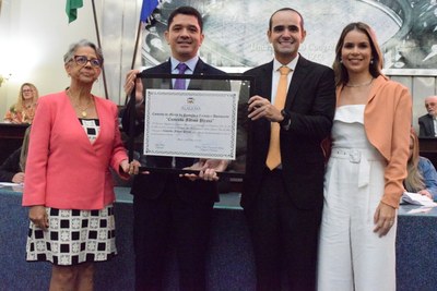 Sessão Solene - Comenda Fátima Pirauá (7).JPG