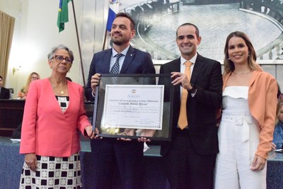 Sessão Solene - Comenda Fátima Pirauá (8).JPG