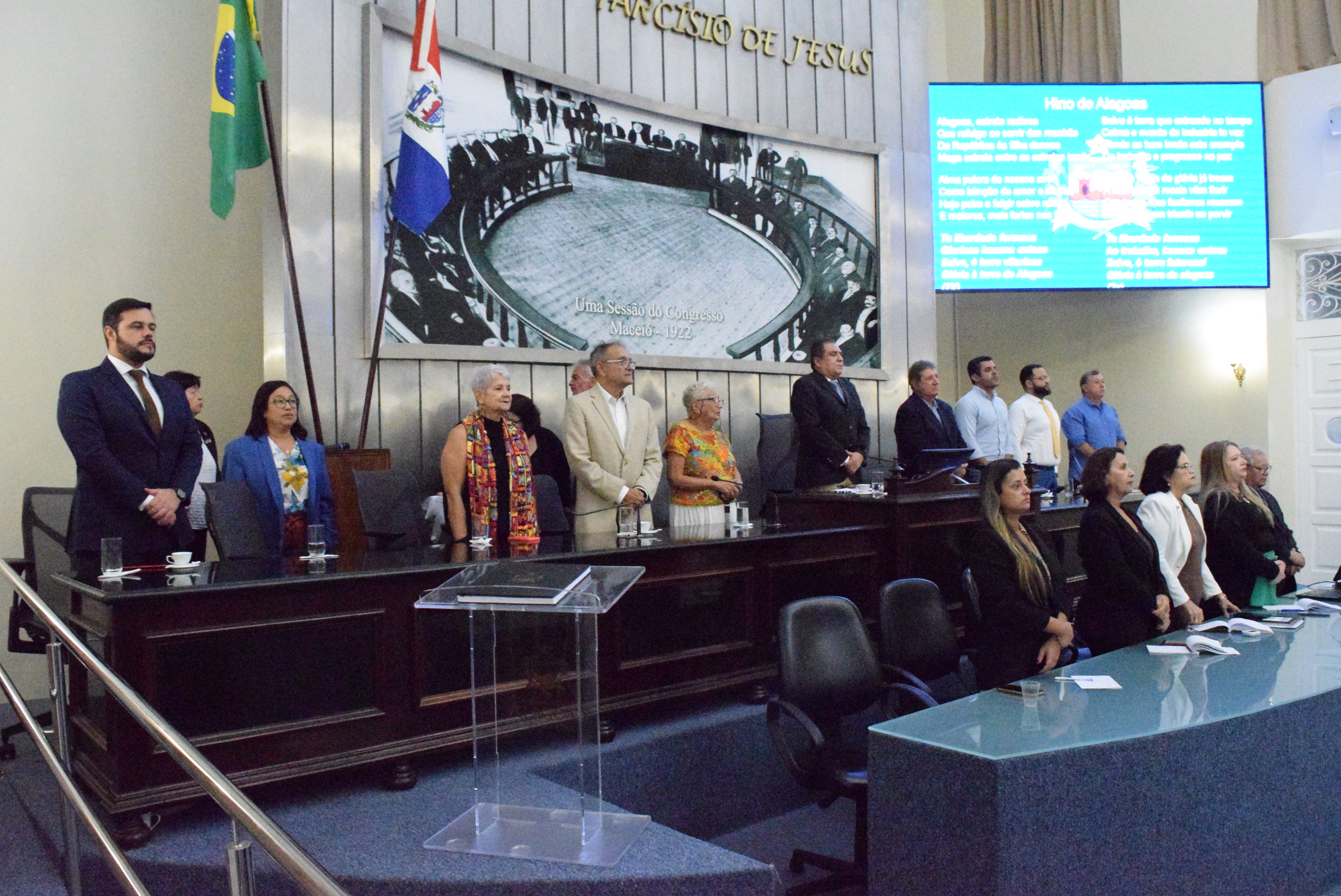 Sessão Solene - Título de Patrimônio Cultural - Maria de Lourdes  (17).JPG