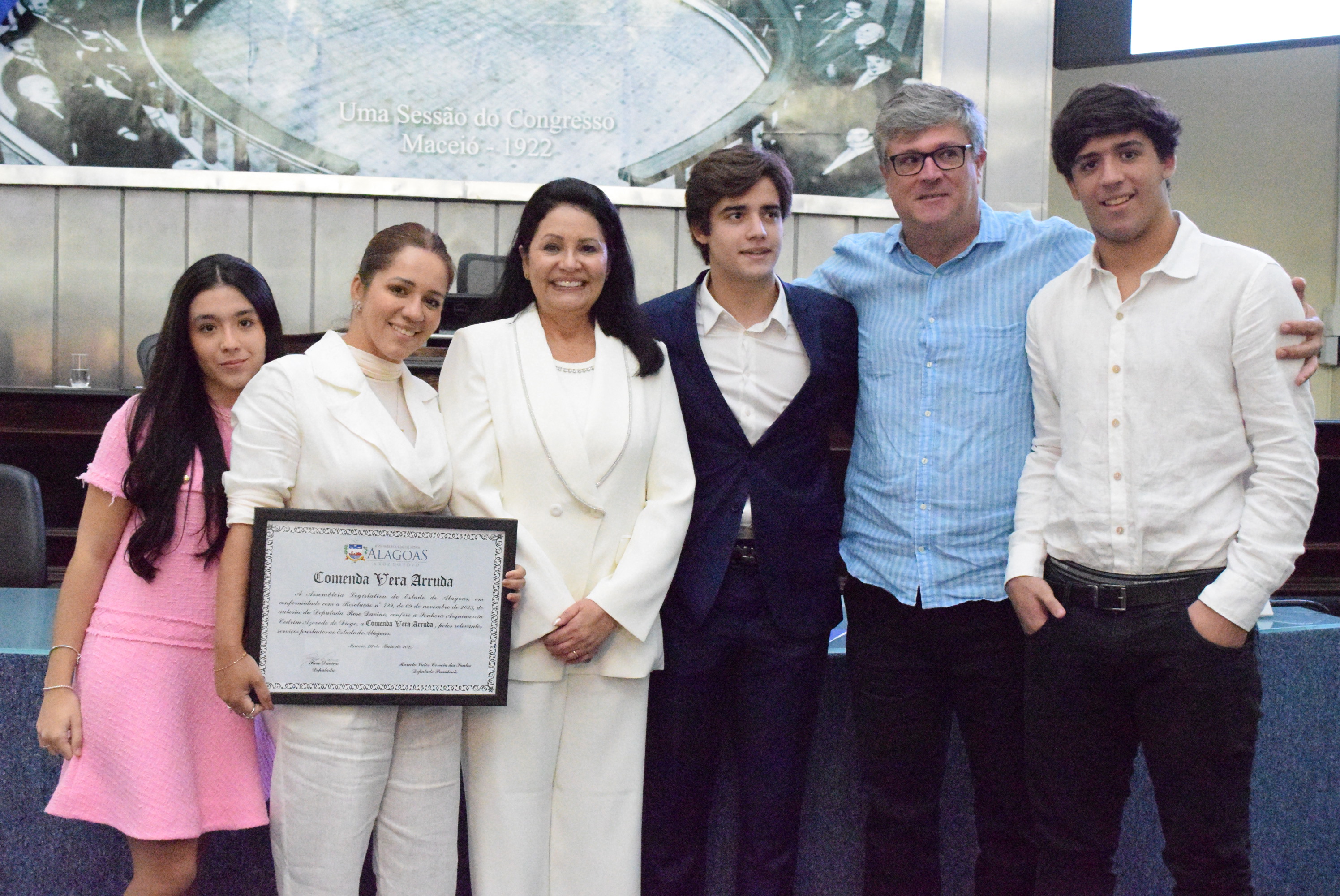 Sessão Solene - Comenda Vera Arruda - Arquimércia Cedrim e Marina Ferrari (1).JPG