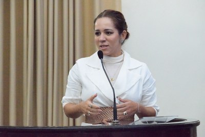 Sessão Solene - Comenda Vera Arruda - Arquimércia Cedrim e Marina Ferrari (20).JPG