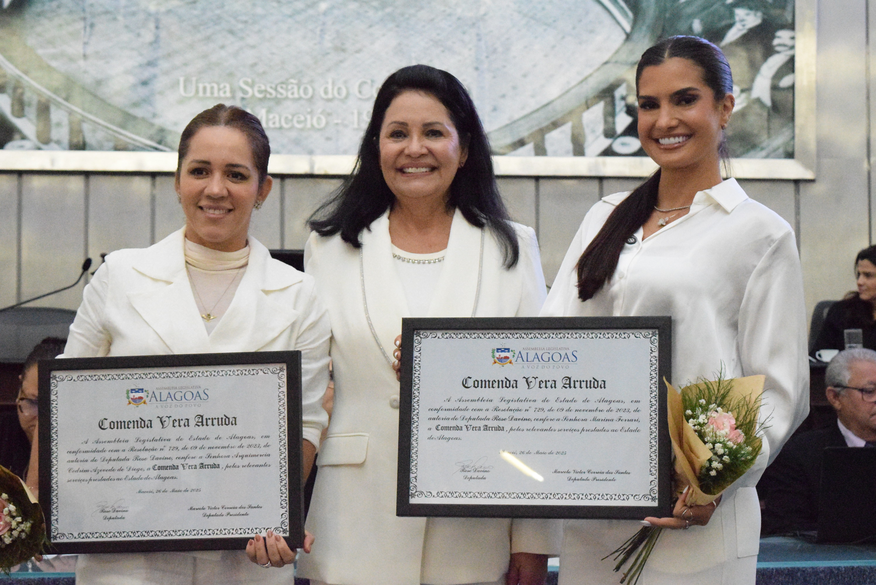 Sessão Solene - Comenda Vera Arruda - Arquimércia Cedrim e Marina Ferrari (3).JPG