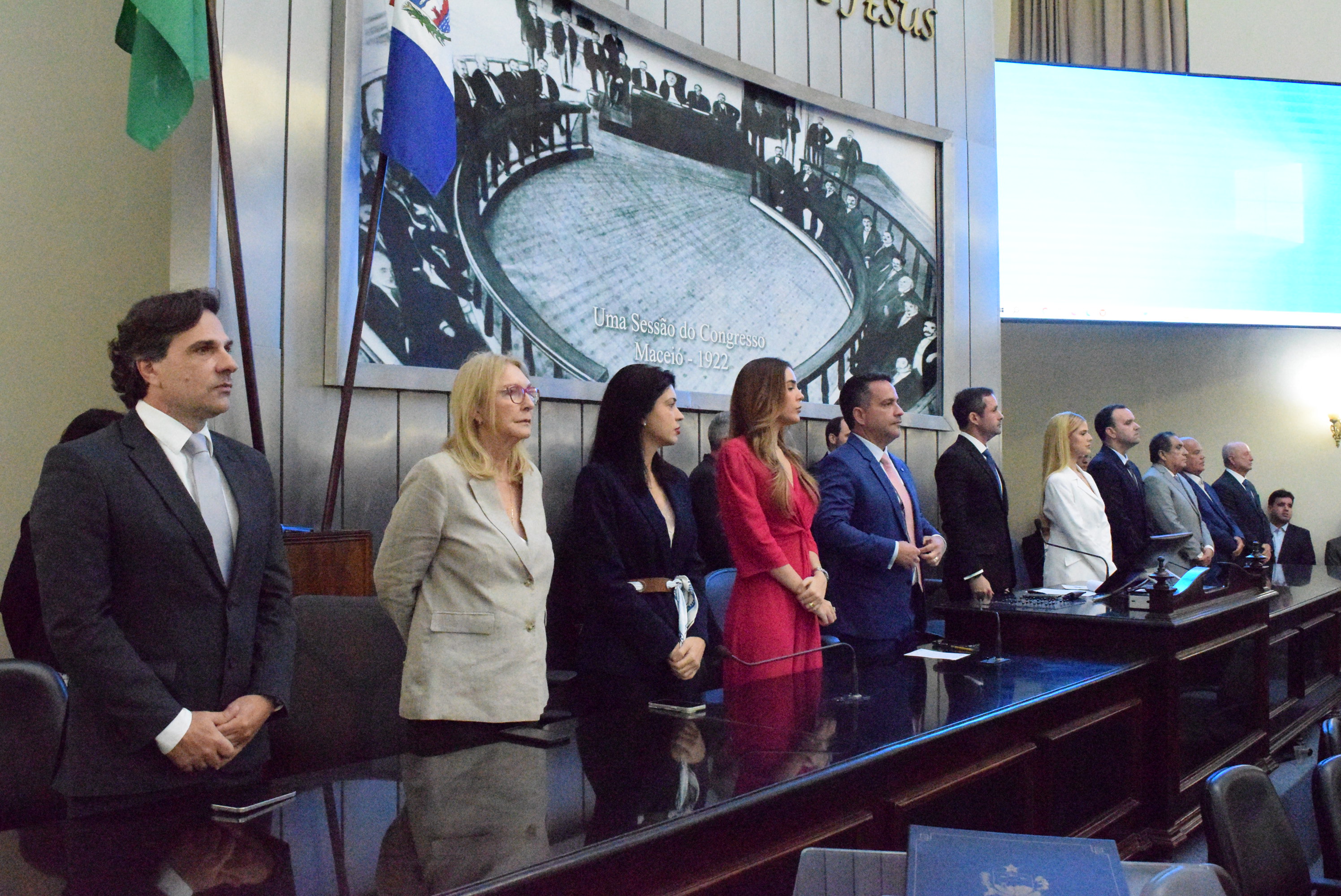 Sessão Solene - Comenda Dr. Hélvio Auto - Rafaella Britto (2).JPG